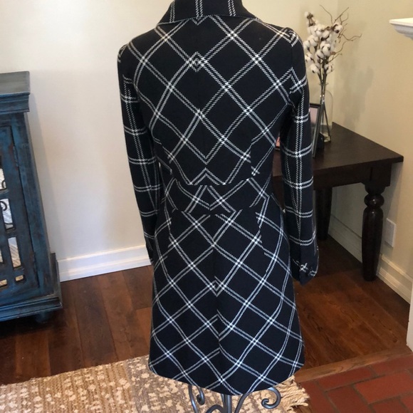 Coat - Picture 2 of 4